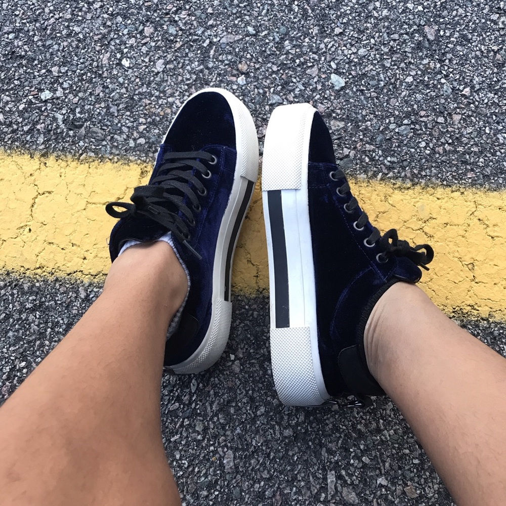 Kendall & Kylie Tyler velvet platform sneakers